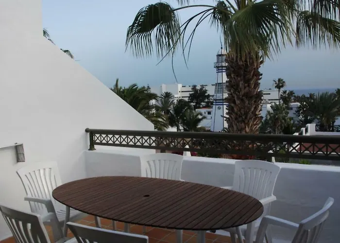 Bonito y espacioso apartamento al lado de la playa.