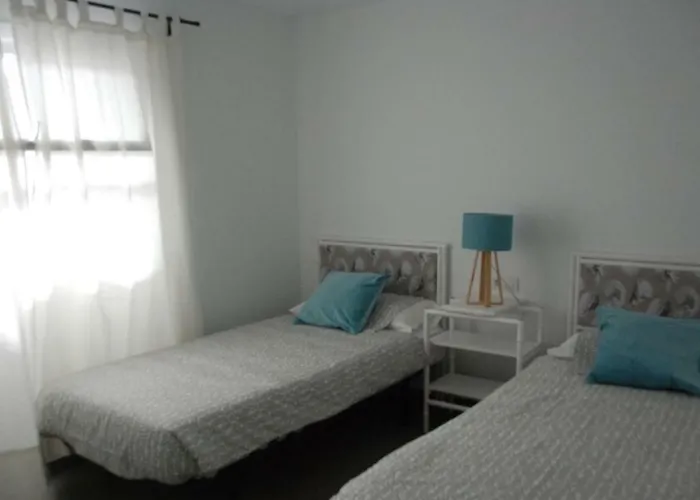Bonito y espacioso apartamento al lado de la playa.